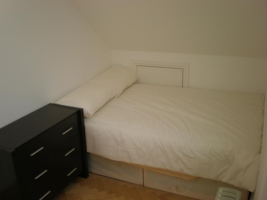 Basic Double Room,545789544:JPEG